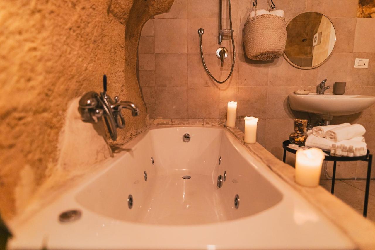 Sassi -Suite Inlapis - Casa Nella Pietra Matera Buitenkant foto